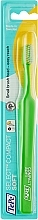 Зубная щетка Select Compact Soft, мягкая, зеленая - TePe Comfort Toothbrush — фото N1
