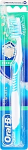 Зубна щітка "Свіжість" середньої жорсткості 40, бірюзова - Oral-B 3d White — фото N1