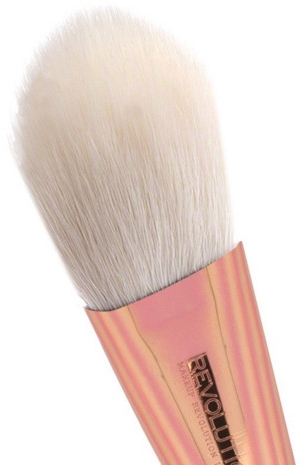 Кисть для моделирования лица - Makeup Revolution Brush Pro Ultra Sculpt Blush F303 — фото N3