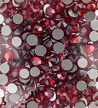 Духи, Парфюмерия, косметика Декоративные кристаллы для ногтей "Light siam satin", размер SS 05, 200шт - Kodi Professional