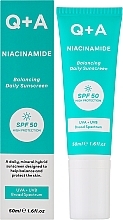 Балансирующий солнцезащитный крем для лица - Q+A Niacinamide Balancing Daily Sunscreen SPF 50 — фото N2
