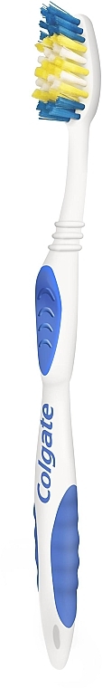 Зубная щетка "Классика здоровья" средней жесткости, синяя - Colgate — фото N3