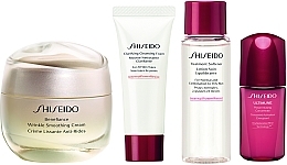 Набір - Shiseido Benefiance Holiday Kit (f/cr/50ml + clean/foam/15ml + f/lot/30ml + f/conc/10ml) — фото N3