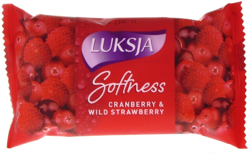 Мыло "Клюква и земляника" - Luksja Softness Cranberry & Wild Strawberry