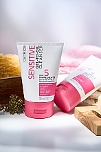 Очищувальний засіб для обличчя - Catrice Sensitive Gel-to-Oil Cleanser — фото N3