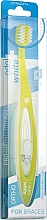 Парфумерія, косметика Ортодонтична зубна щітка, жовта - Edel+White Pro Ortho Toothbrush