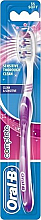 Парфумерія, косметика Зубна щітка, м'яка, фіолетова - Oral-B Complete Clean&Sensitive Soft Toothbrush