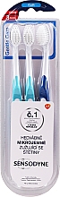 Набір зубних щіток, м'які блакитні + синя - Sensodyne Gentle Care Soft Toothbruhs — фото N1