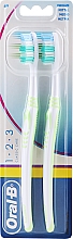 Набор зубных щеток "40" средней жесткости, салатовая + салатовая - Oral-B 1-2-3 Classic Care Medium — фото N1