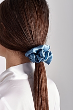 Набір резинок з натурального шовку, розмір M, блакитний - de Lure Scrunchie Set — фото N2