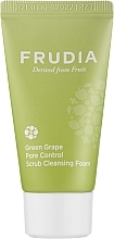 Пінка-скраб з екстрактом винограду - Frudia Green Grape Pore Control Scrub Foam Mini (міні) — фото N1