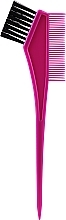 Парфумерія, косметика Пензель для фарбування волосся з гребінцем, фіолетовий - Inter-Vion