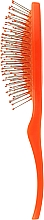 Щітка масажна 9 рядів, помаранчева - Titania — фото N3