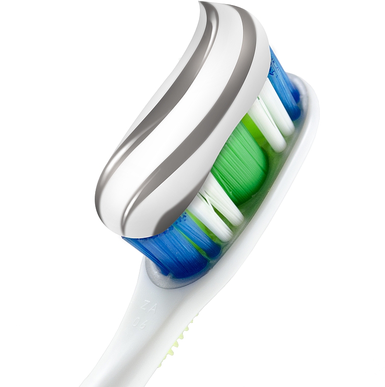Комплексная антибактериальная зубная паста "Профессиональная. Глубокое очищение" с древесным углем - Colgate Total 12 — фото N9