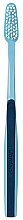 Парфумерія, косметика Зубна щітка з жорсткою щетиною "Класік", блакитна - Jordan Classic Hard Toothbrush
