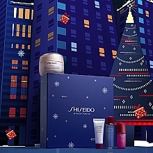 Набор - Shiseido Benefiance Enriched Holiday Kit (f/cr/50ml + clean/foam/15ml + f/lot/30ml + f/conc/10ml) — фото N3