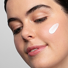 Зволожувальний денний крем для обличчя - Antipodes Vanilla Pod Hydrating Day Cream (міні) — фото N4