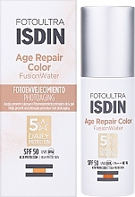Тональный солнцезащитный крем для лица с тройным действием против фотостарения - Isdin FotoUltra Age Repair Color SPF50  — фото N2