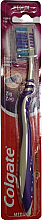 Зубна щітка "Зигзаг плюс" середньої жорсткості №2, сіро-фіолетова - Colgate Zig Zag Plus Medium Toothbrush — фото N1