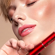 Зволожуюча помада-бальзам для губ - Cherel Moisturizing Balm Lipstick — фото N5