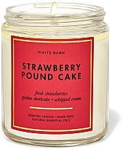 Духи, Парфюмерия, косметика Аромасвеча - Bath & Body Works Strawberry Pound Cake Scented Candle