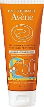 Солнцезащитный лосьон для чувствительной кожи детей - Avene Sun SPF50+ — фото N2