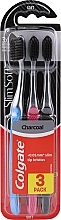 Зубные щетки мягкие, синяя + розовая + черная - Colgate Slim Soft Charcoal — фото N1