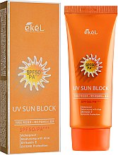 Парфумерія, косметика Сонцезахисний крем для обличчя з екстрактом алое і вітаміном Е - Ekel UV Sun Block SPF50/PA+++