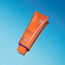 Сонцезахисний крем для обличчя - Lancaster Sun Beauty SPF30 — фото N7